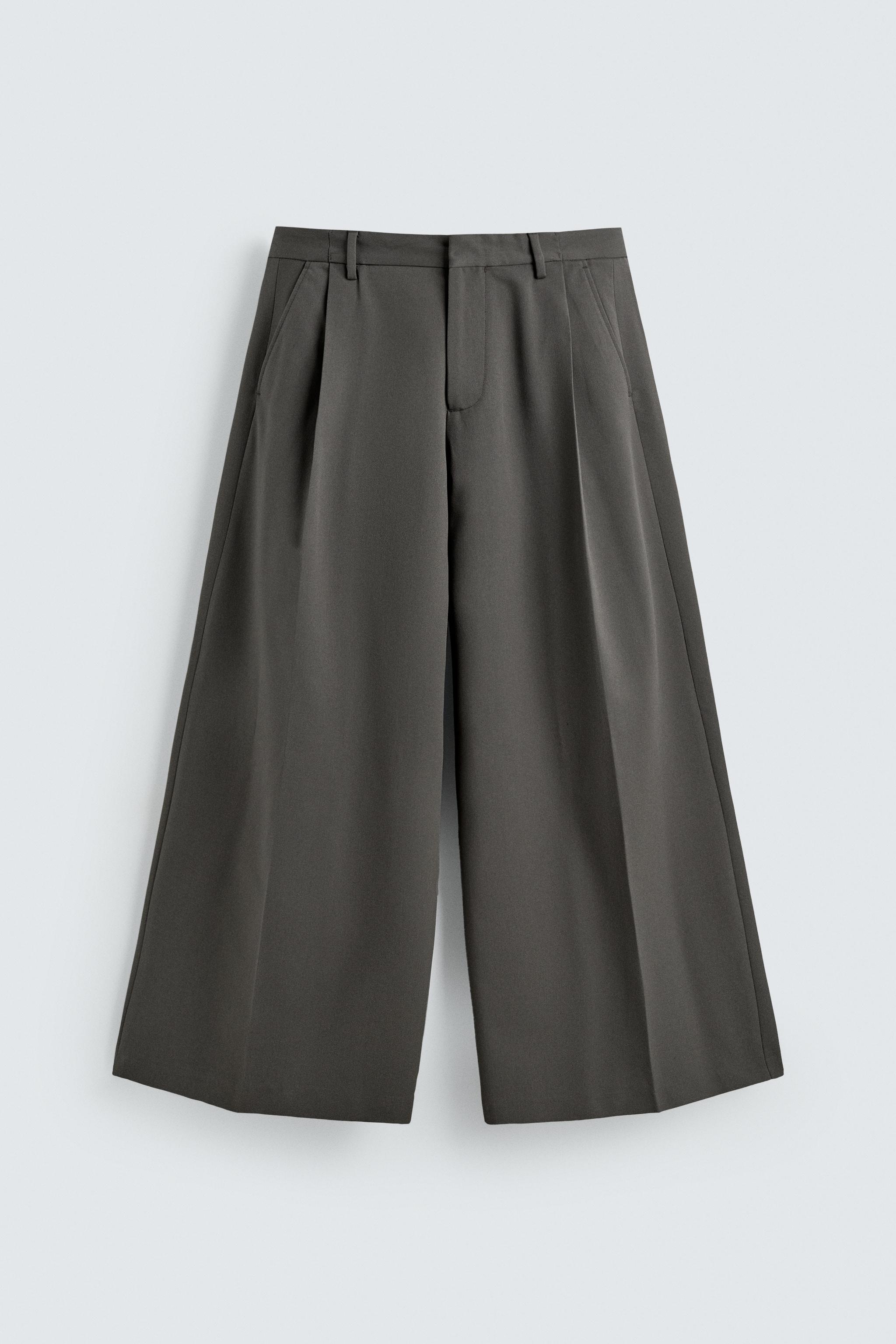 PLEATED WIDE FIT PANTS